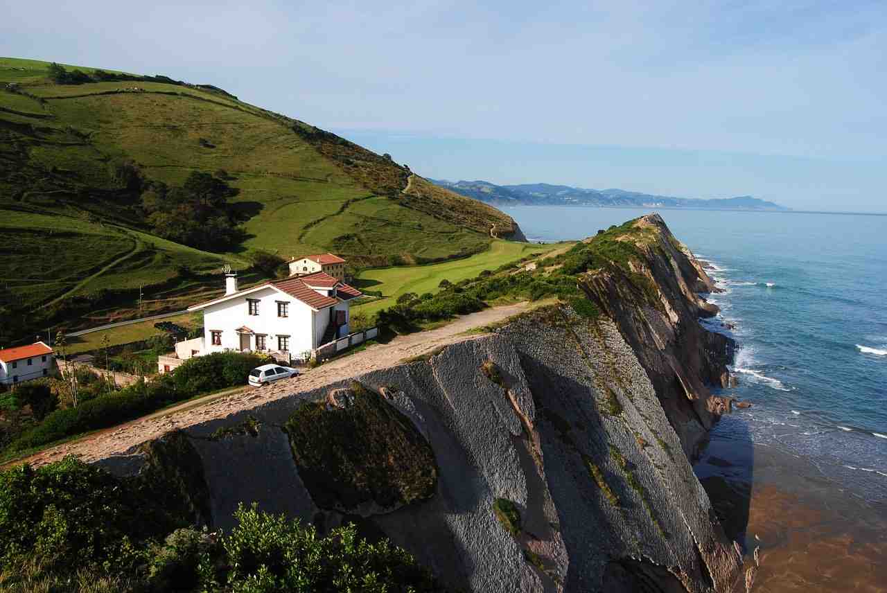 pays basque, route de flysch, paysage